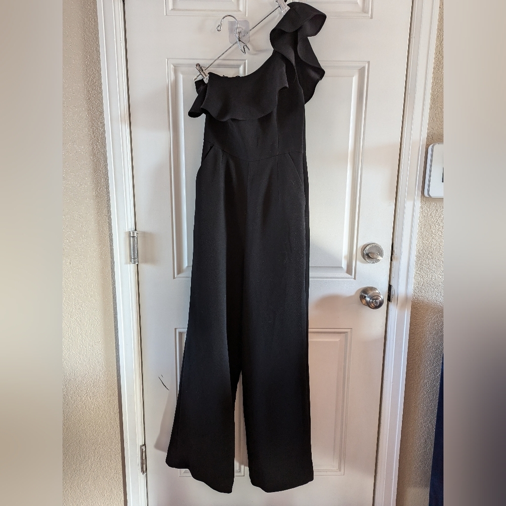 BCBGeneration Black One Shoulder Jumpsuit Size 4